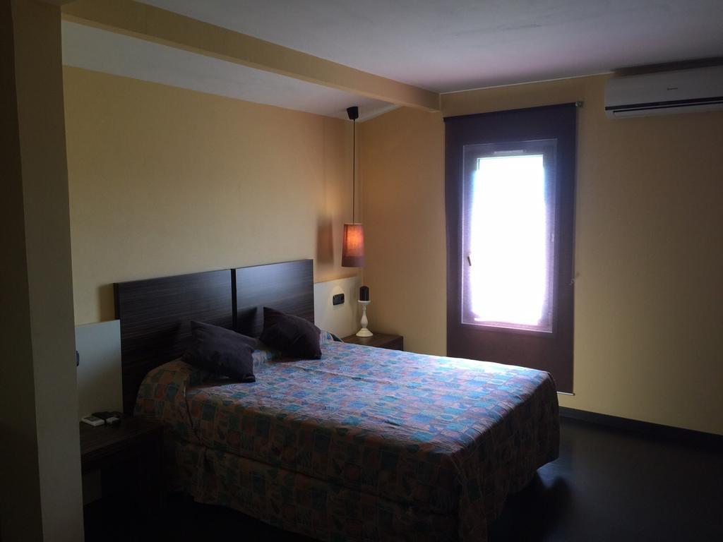 Hostal - Restaurante Asador Esperanza Huesca Eksteriør billede